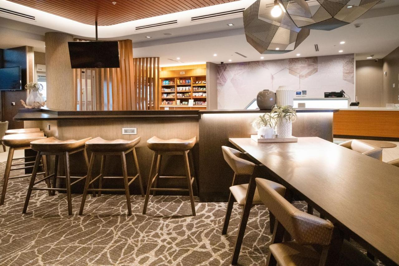Springhill Suites By Marriott Кеноша Экстерьер фото