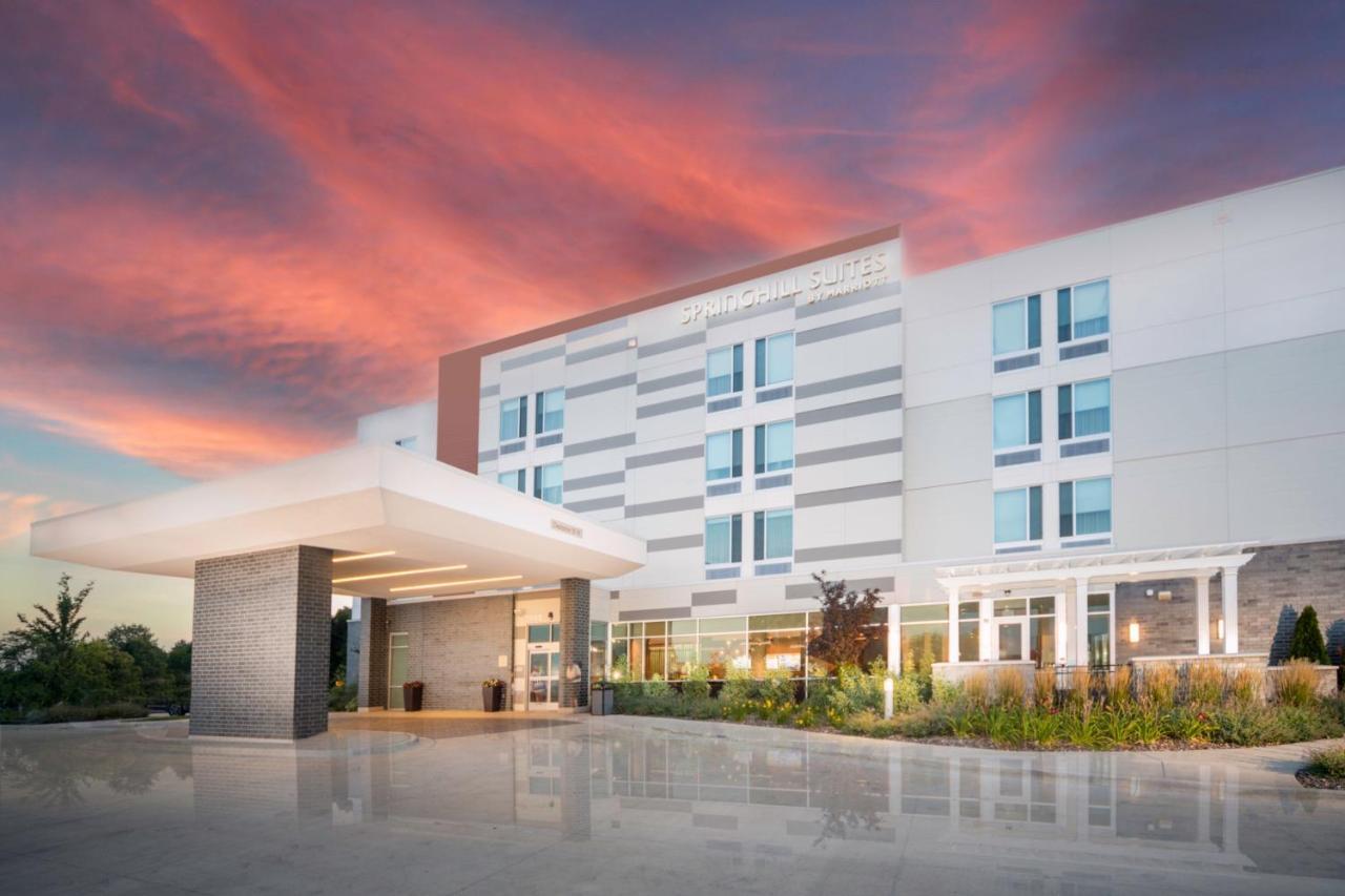 Springhill Suites By Marriott Кеноша Экстерьер фото