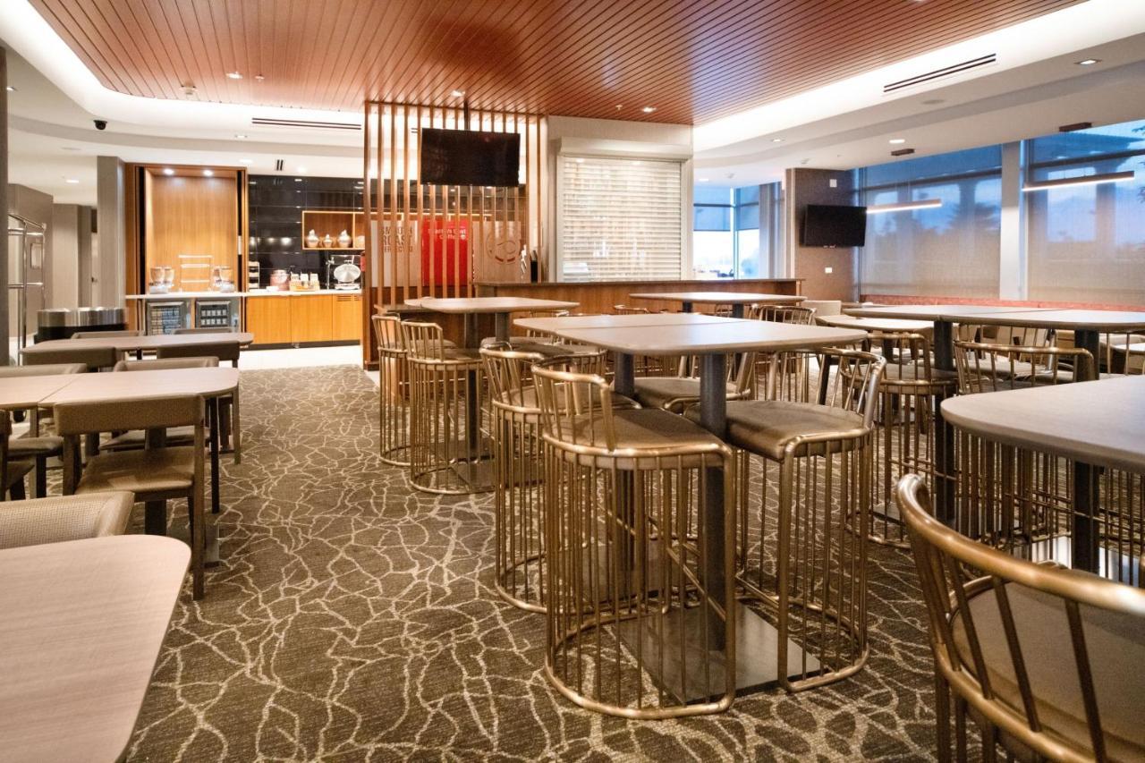 Springhill Suites By Marriott Кеноша Экстерьер фото
