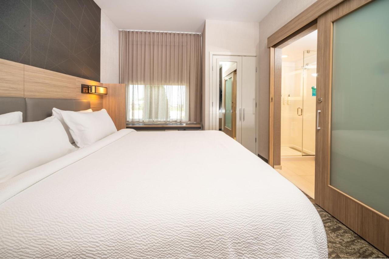 Springhill Suites By Marriott Кеноша Экстерьер фото