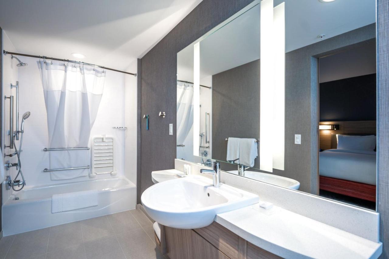Springhill Suites By Marriott Кеноша Экстерьер фото