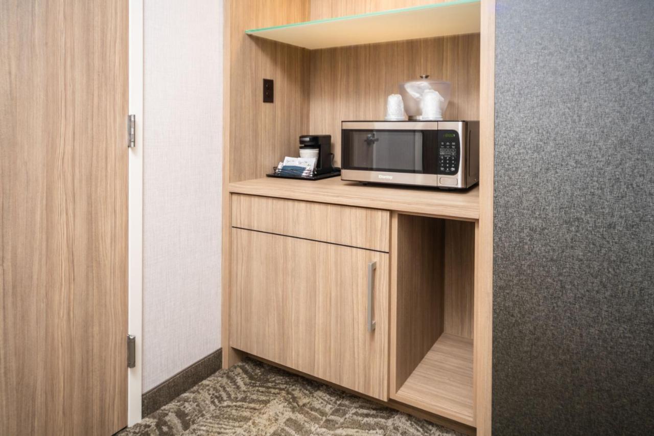 Springhill Suites By Marriott Кеноша Экстерьер фото