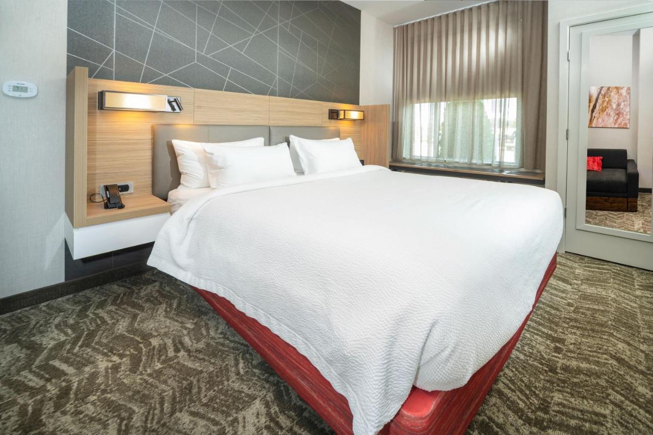 Springhill Suites By Marriott Кеноша Экстерьер фото