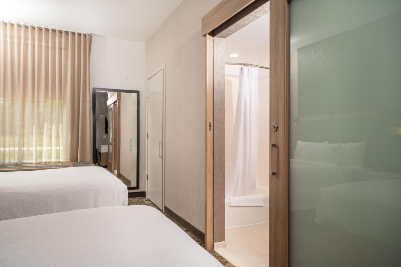 Springhill Suites By Marriott Кеноша Экстерьер фото