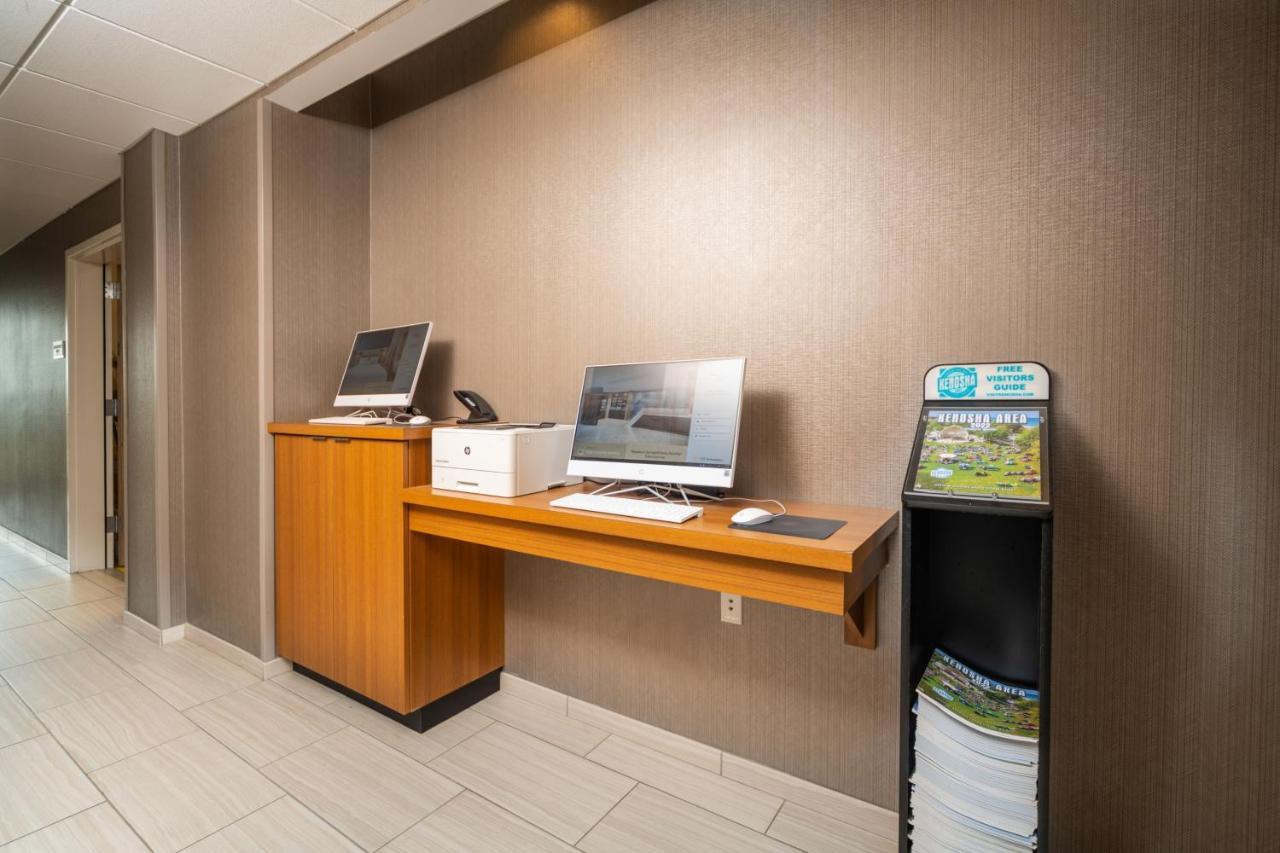 Springhill Suites By Marriott Кеноша Экстерьер фото