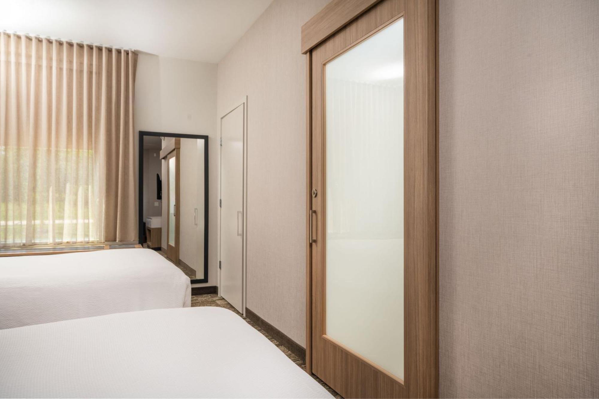 Springhill Suites By Marriott Кеноша Экстерьер фото